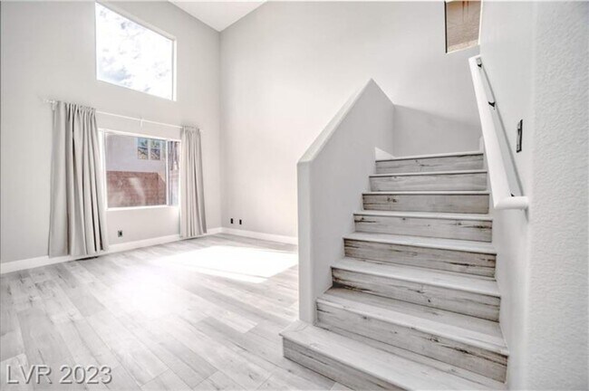 Building Photo - Stylish 3-Bed Home in Gated Summerlin Comm...