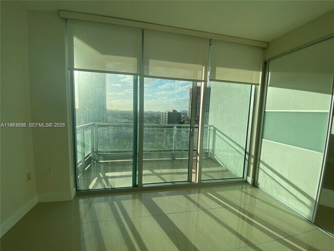 Foto del edificio - 92 SW 3rd St