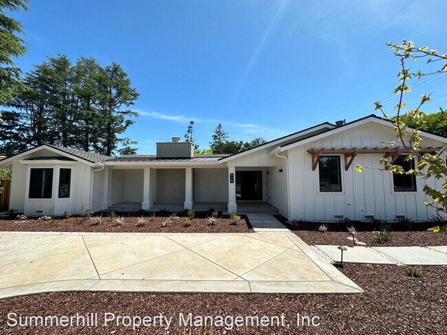 Foto del edificio - 4 br, 3 bath House - 215 Verano Drive
