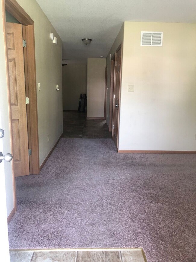 Foto del edificio - 1227-1229 Duane Swift Pkwy