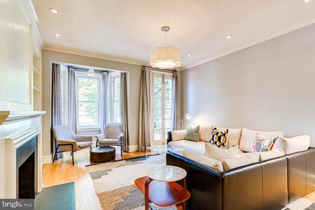 Foto del edificio - 3342 Prospect St NW