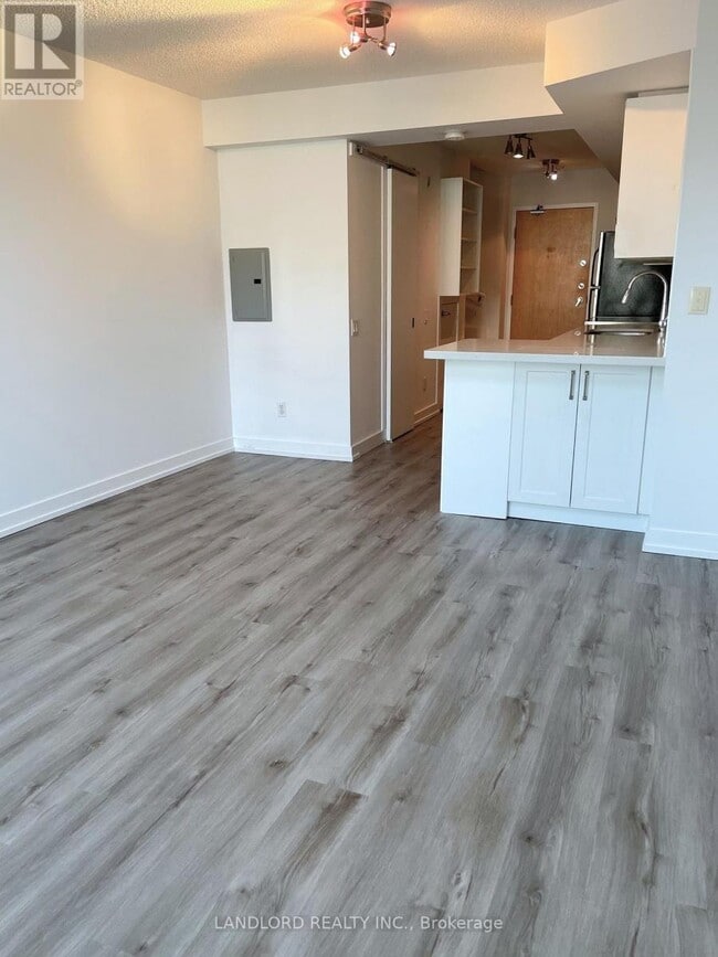 Photo du bâtiment - 77-LP77 Lombard St