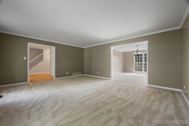 Building Photo - 2802 Wedgewood Dr