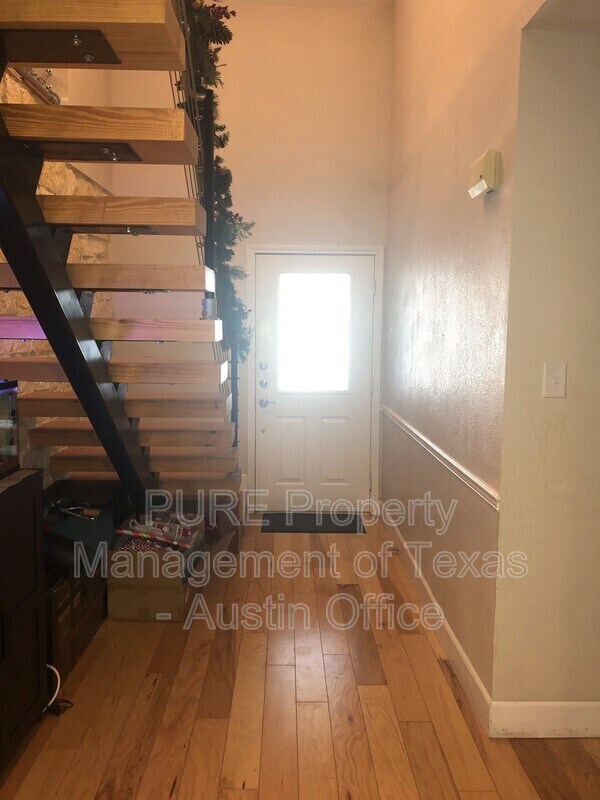 Foto del edificio - 3603 Hillrock Dr