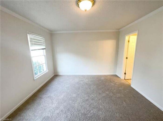 Foto del edificio - 119 Edgedale Ct