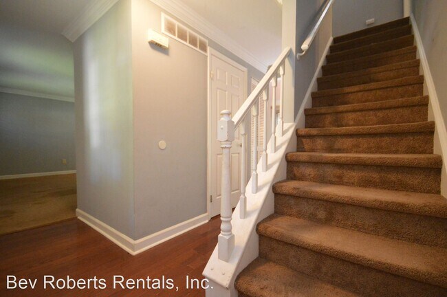 Building Photo - 4 br, 2.5 bath House - 104 Smokehouse Lane