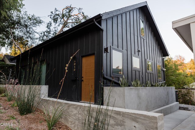 Foto del edificio - 6010 Oak Hill Pl