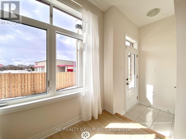 Building Photo - 30 Stoeber Ln