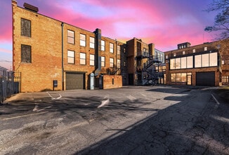 Building Photo - 2419 W 14th St