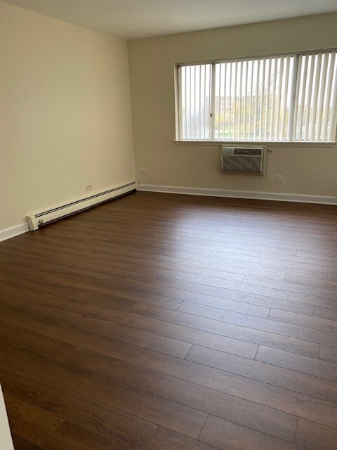 Building Photo - 1308 S Hunt Club Dr