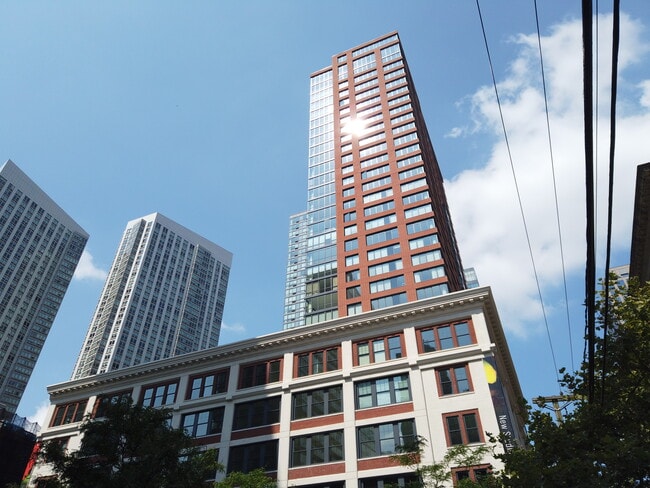 Building Photo - 151 Bay St