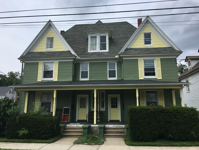 Building Photo - 809 Locust St