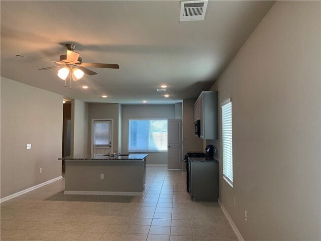 Foto del edificio - 214 Bent Creek Dr