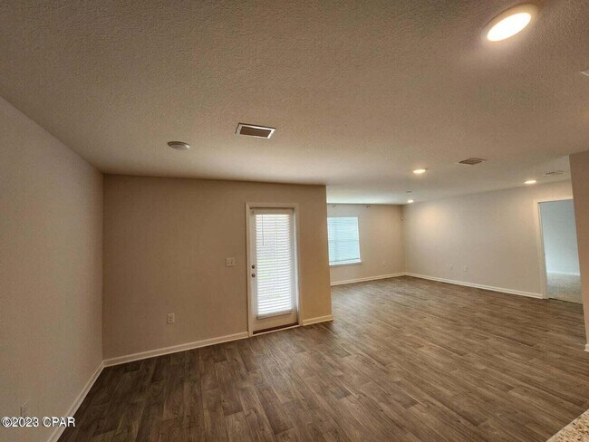 Foto del edificio - 7196 Hatteras Blvd