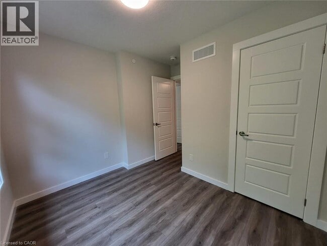 Building Photo - 118 Gravel Ridge Trail