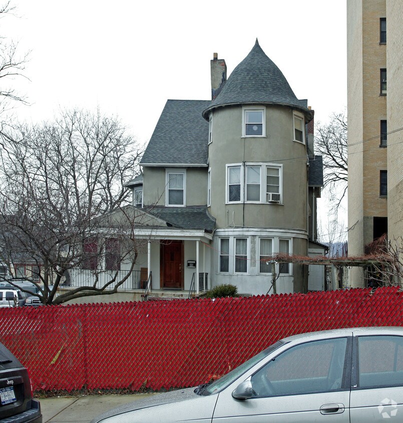 Foto principal - 15 Highland Pl