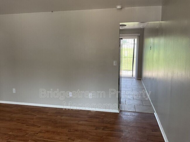 Foto del edificio - 4953 Leeper St