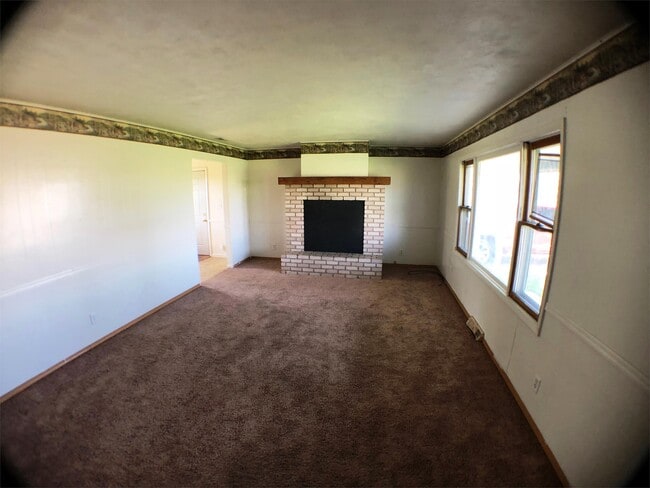Building Photo - 4497 S Isabella Rd