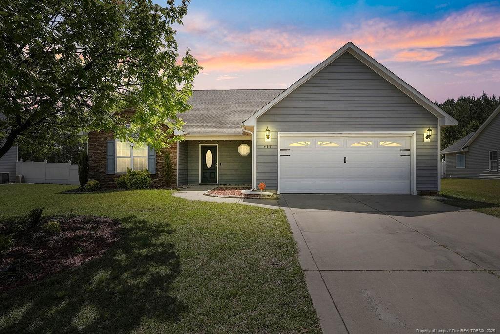 Foto principal - 488 Collinwood Dr
