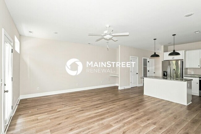 Building Photo - 3 Bedroom Pet-Friendly Home in Gallatin, TN with Main Street Renewal