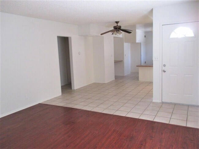Foto del edificio - 43611 E. Florida Ave. #2