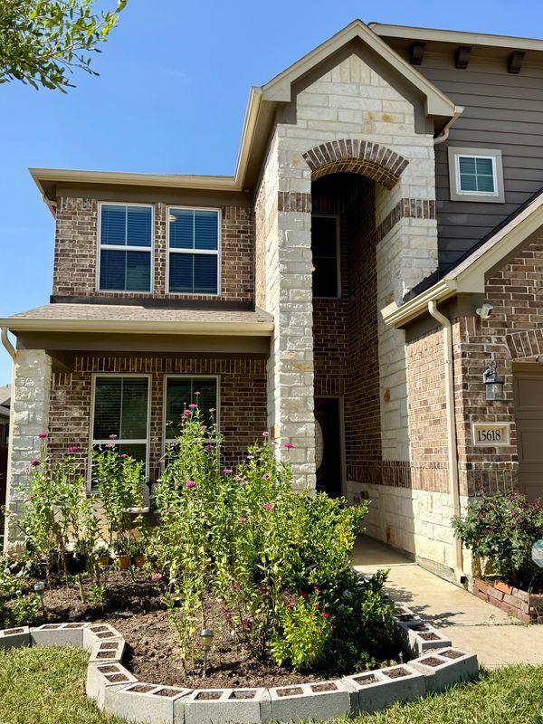 Building Photo - 15618 Eastern Meadowlark Wy