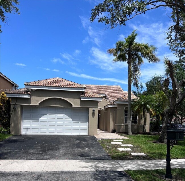 Foto del edificio - 1371 Bayview Cir