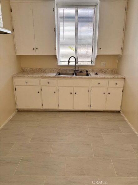 Photo - 3672 S Western Ave Apartment