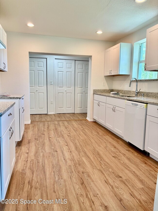 Building Photo - 918 Wager Ave