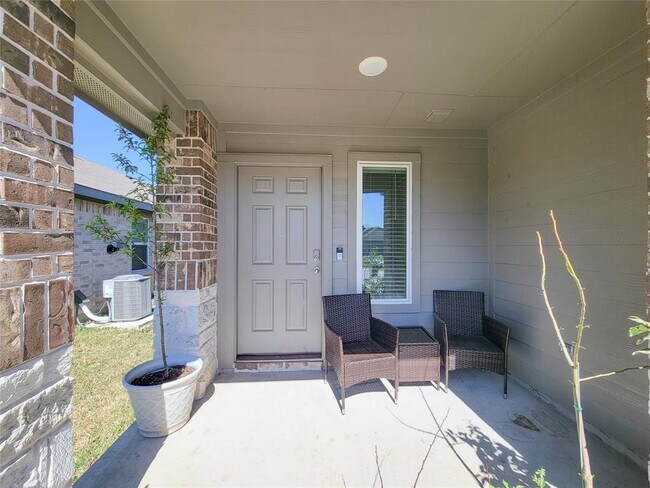 Foto del edificio - 5219 Creekstone Rise Ln