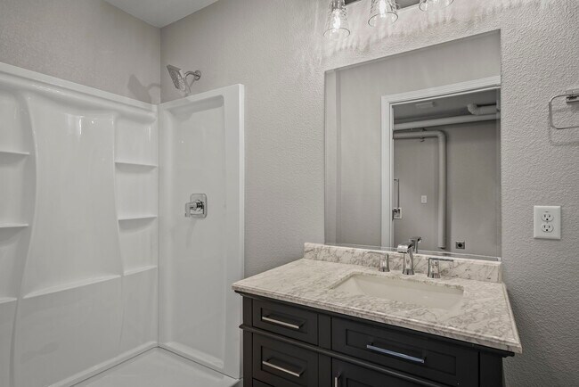 Foto del edificio - 2315 Armstrong Ln