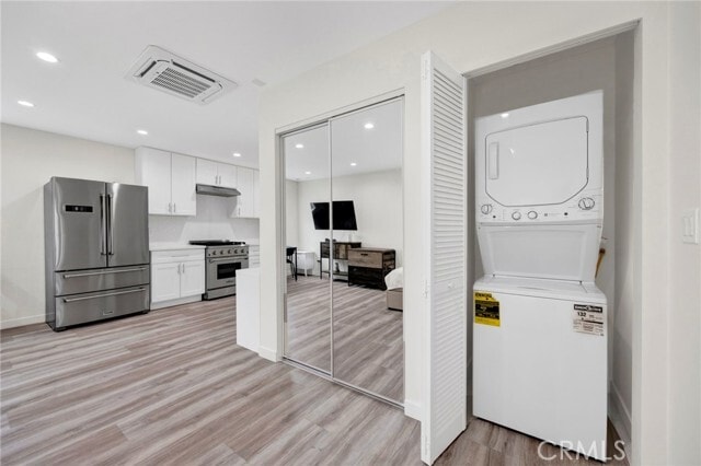 Foto del edificio - 8744 Ruffner Ave