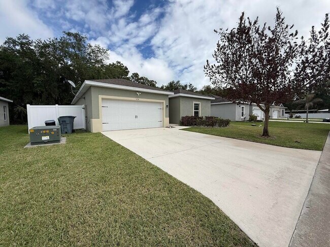Foto del edificio - 5234 Oakland Lake Cir