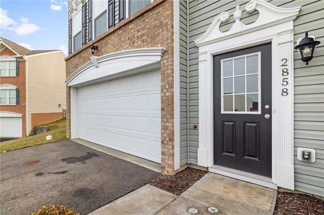 Foto del edificio - 2858 Canterbury Dr