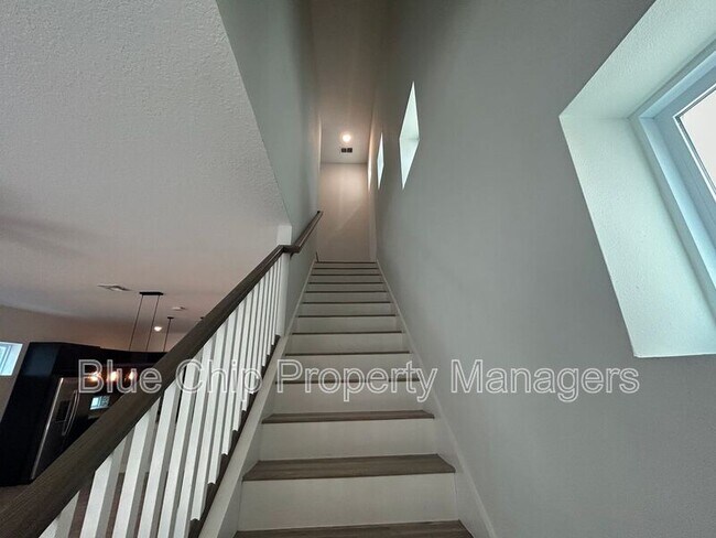 Foto del edificio - 14165 Moniz Ave