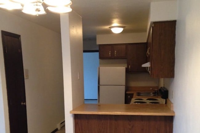 Espacioso - 904 E Airport Rd