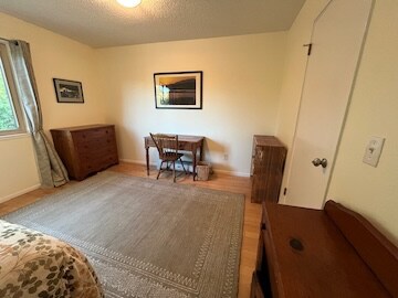 Foto del edificio - 1421 Elm Dr