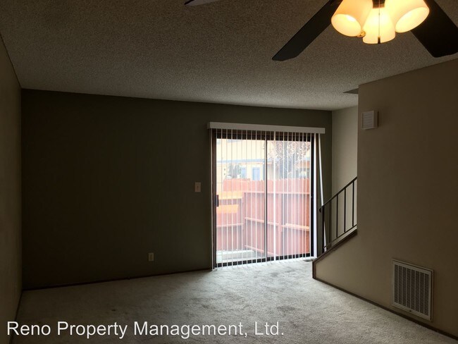 Building Photo - 2 br, 1.5 bath House - 3168 North Truckee Ln