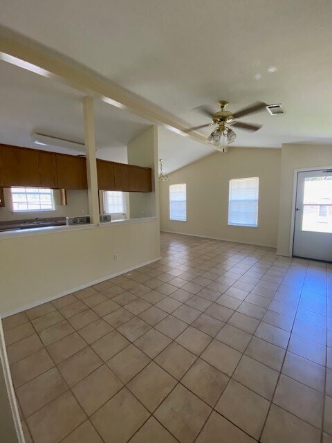 Building Photo - 134 N 49th St