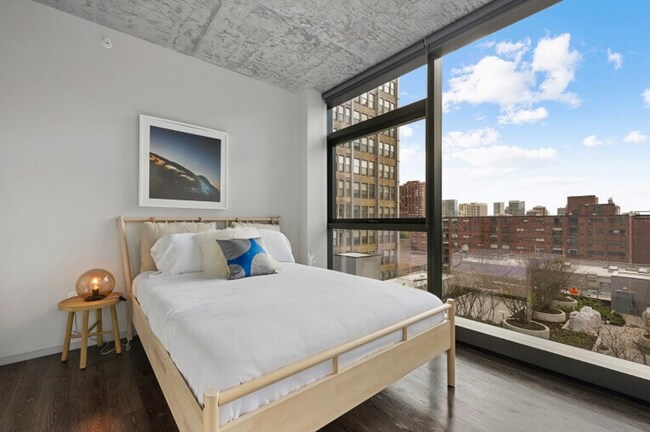 Foto del edificio - 701 S Dearborn St