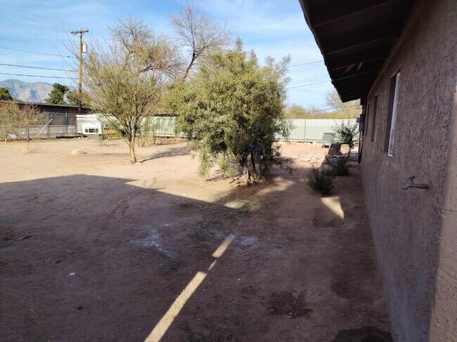 Foto del edificio - 218 W Navajo Rd