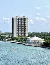 Building Photo - 5600 N Flagler Dr