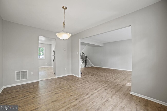 Building Photo - 9328 Humphries Dr