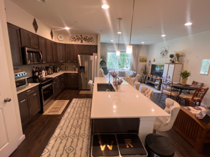 Foto principal - 4912 Courtyard Ln