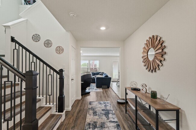 Foto del edificio - 4826 Hickory Deer Ln