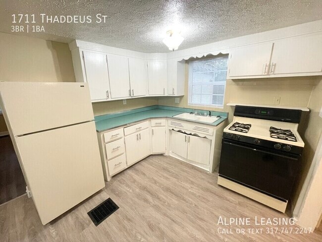 Building Photo - 1711 Thaddeus St