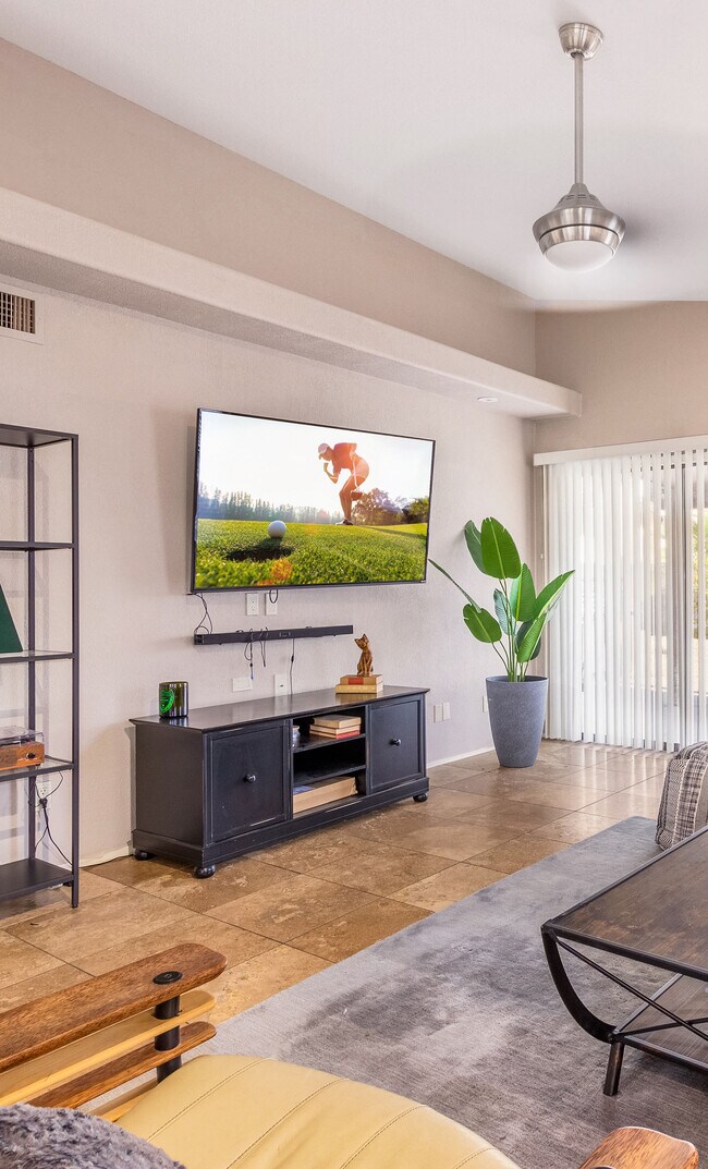 Building Photo - 8813 E Charter Oak Dr