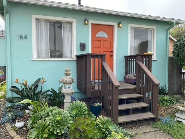 Front of House - 184 Paloma Ave