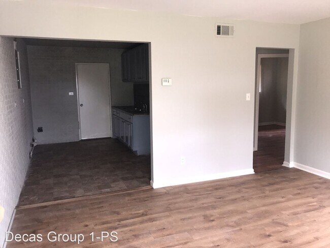 Building Photo - 2 br, 1 bath House - 922 10th Ave