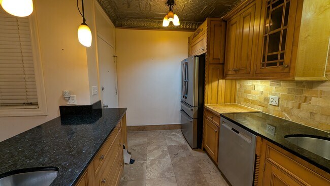 Cocina - 4219 N Paulina St